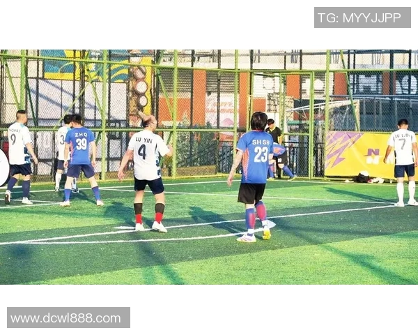 杭州足球队盯防策略分析及其在比赛中的成效与不足探讨 杭州足球队盯防策略分析及其在比赛中的成效与不足探讨